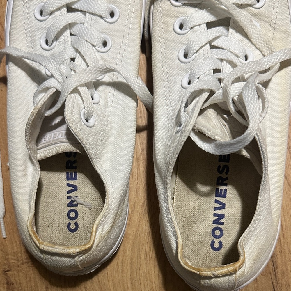 Classic all White converse chuck Taylor’s women 8 - Picture 7 of 8